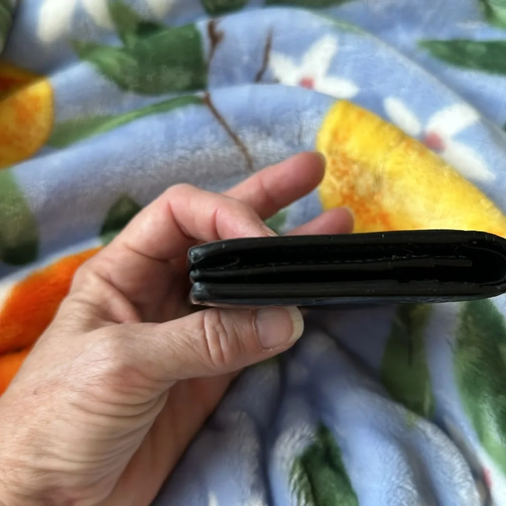 Gucci Black Embossed Leather Bi-Fold Wallet